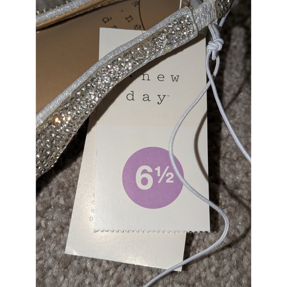 A New Day Women's Silver Rhinestone Slingback Pointed Toe Low Size 6.5 NWT - Picture 7 of 8